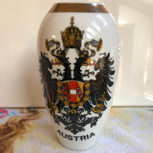 SCHLOGL-VIENNA Souvenir from Austria PorcelainVase